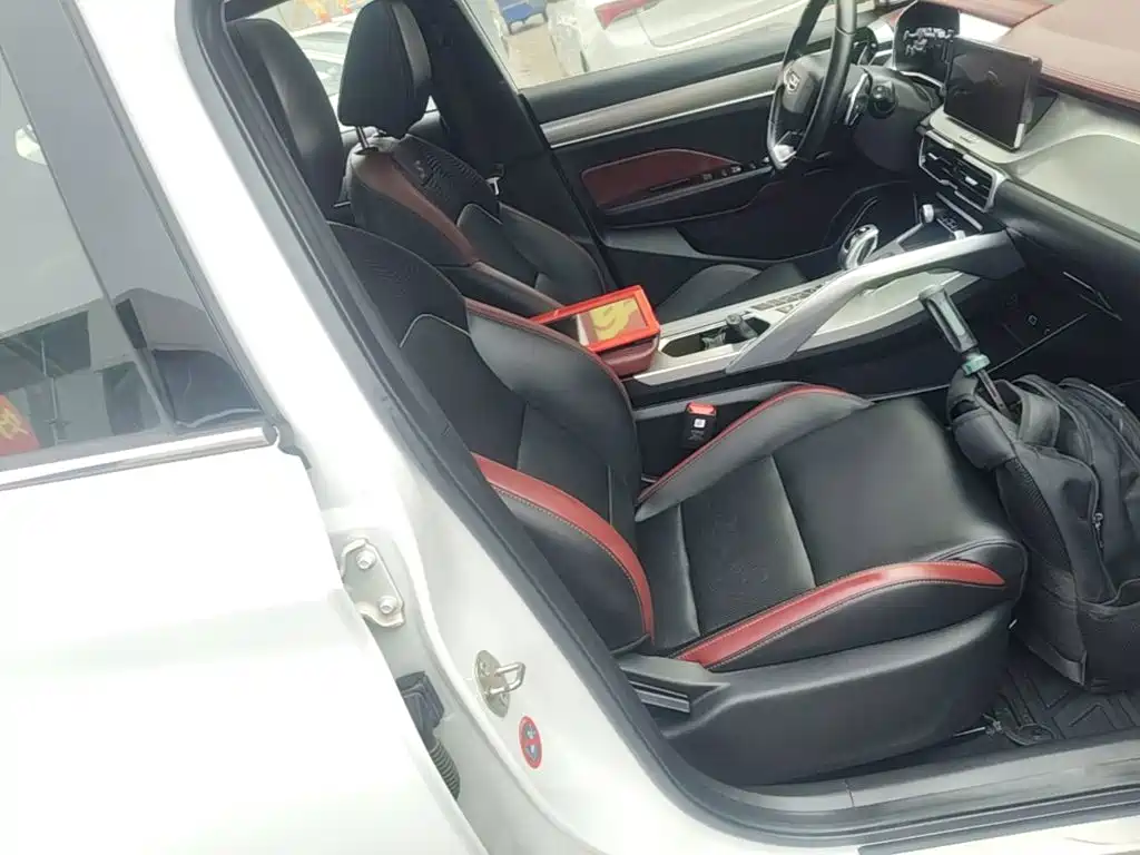 Geely Binyue — миниатюра 25