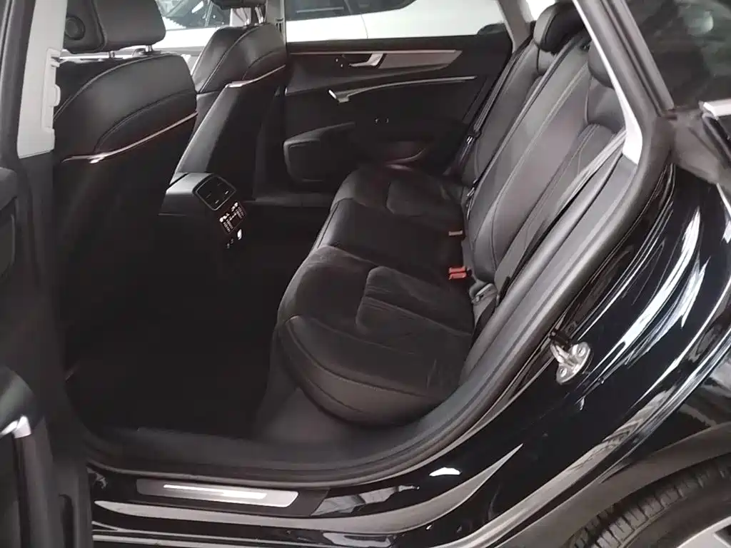 Audi A7L — миниатюра 17