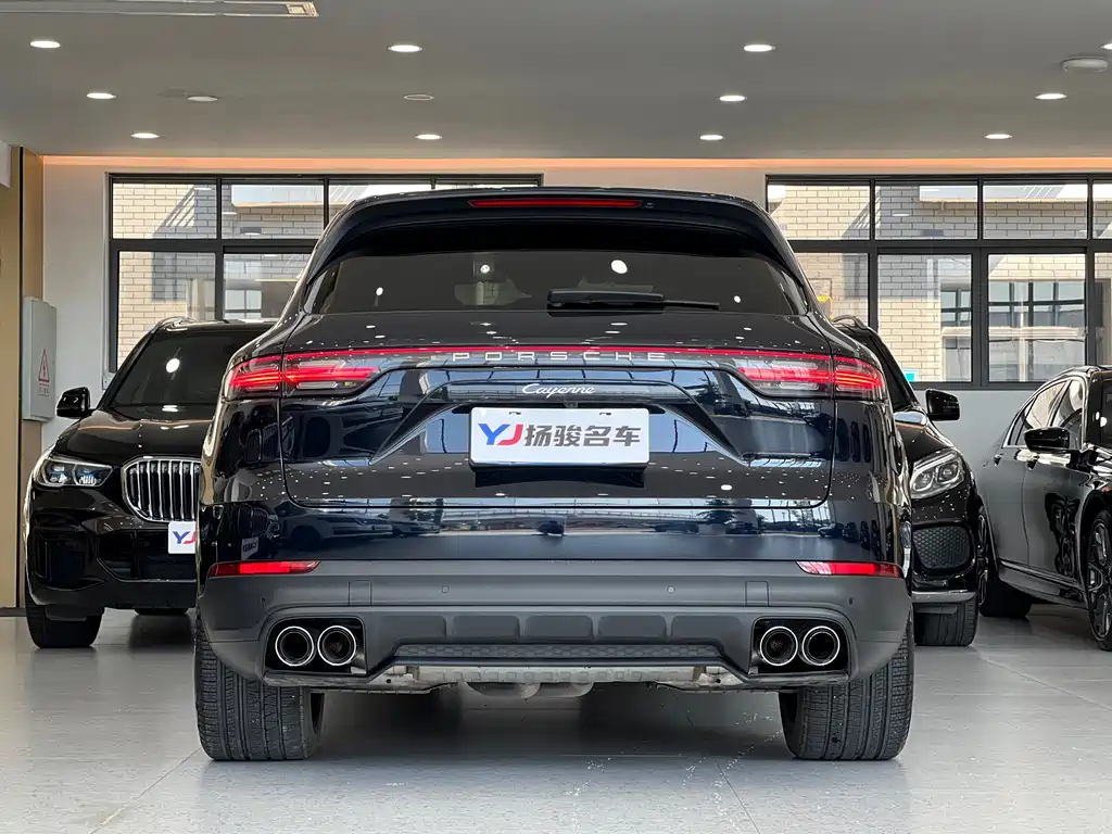 Porsche Cayenne — миниатюра 4