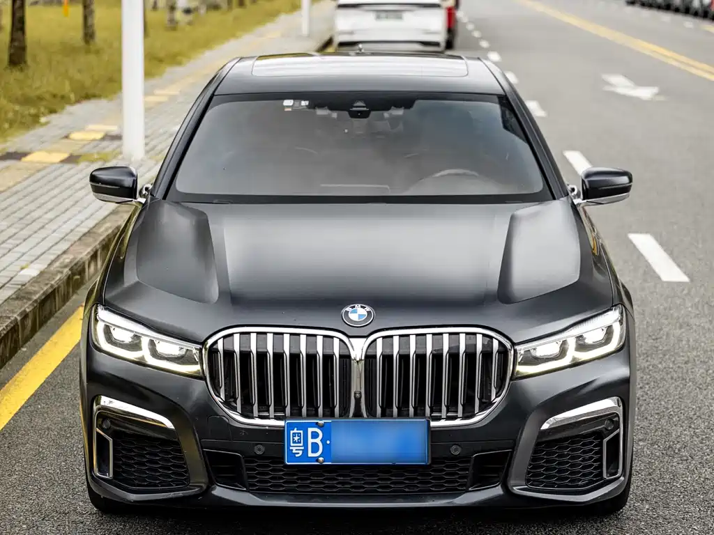 BMW 7 Series — миниатюра 2