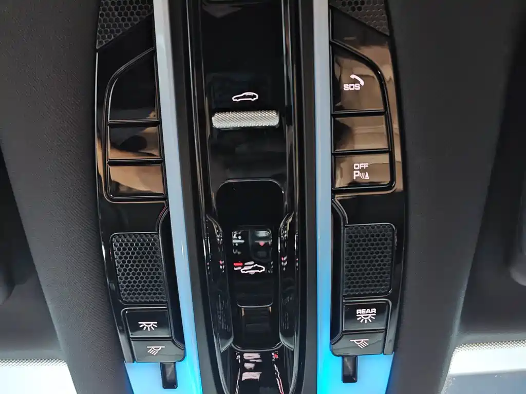 Porsche Cayenne Hybrid — миниатюра 21