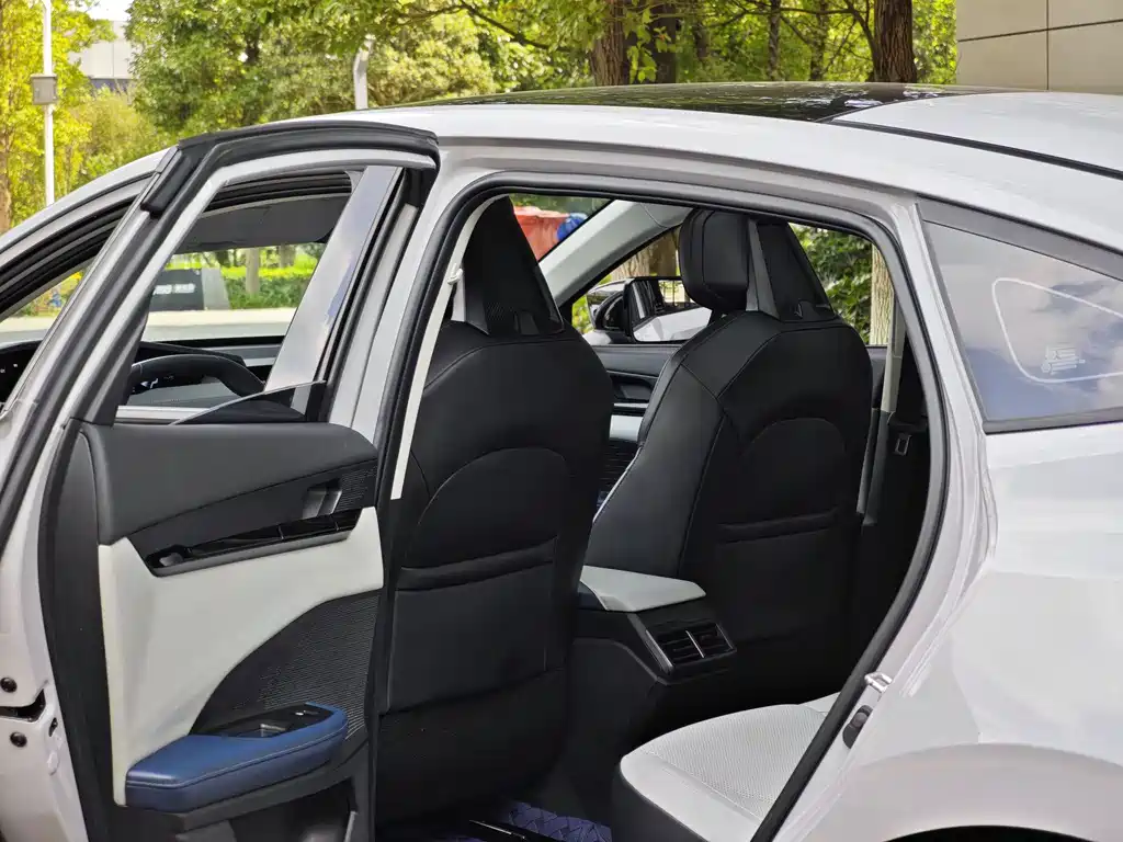 Changan UNI-V iDD — миниатюра 14