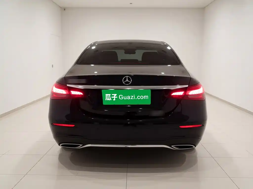 Mercedes-Benz E-Class — миниатюра 3