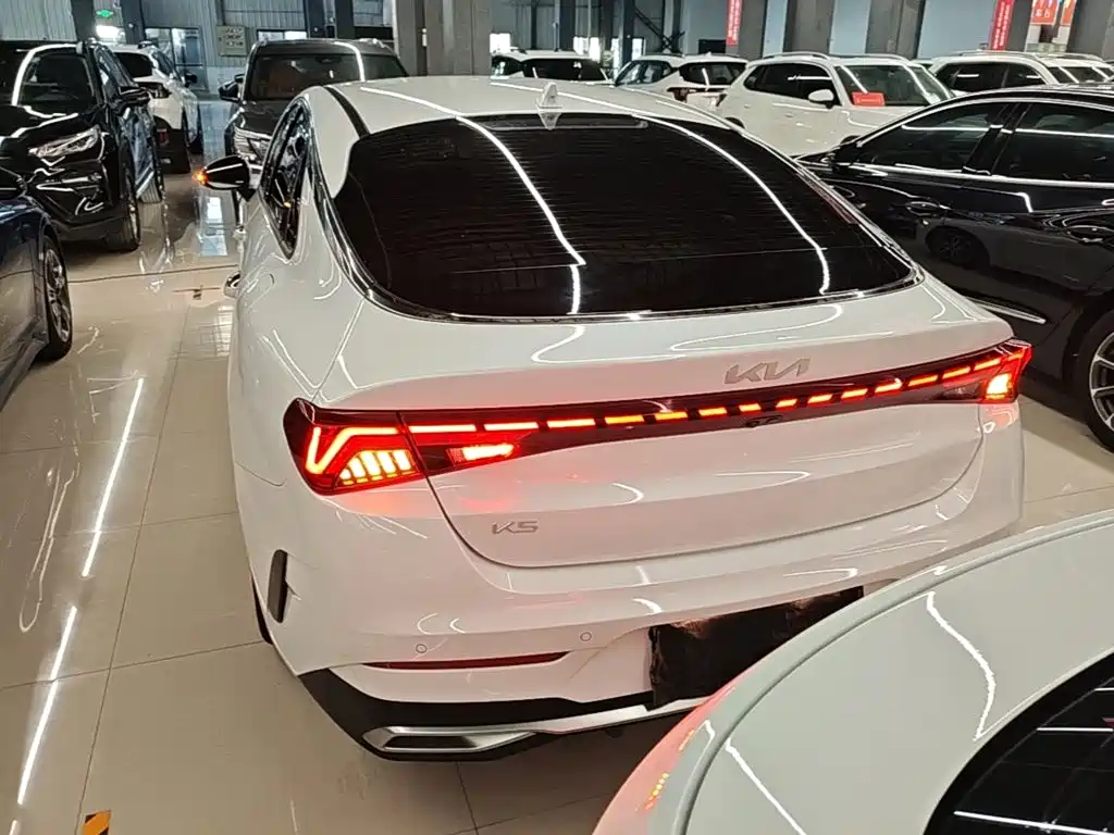 Kia K5 — миниатюра 6