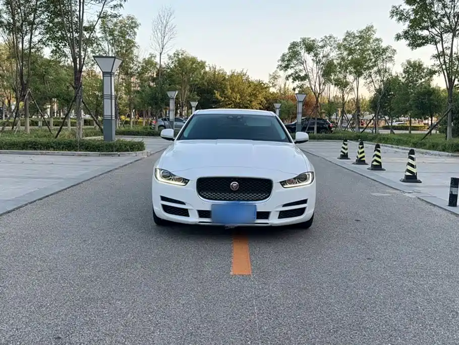 Jaguar XEL — миниатюра 8