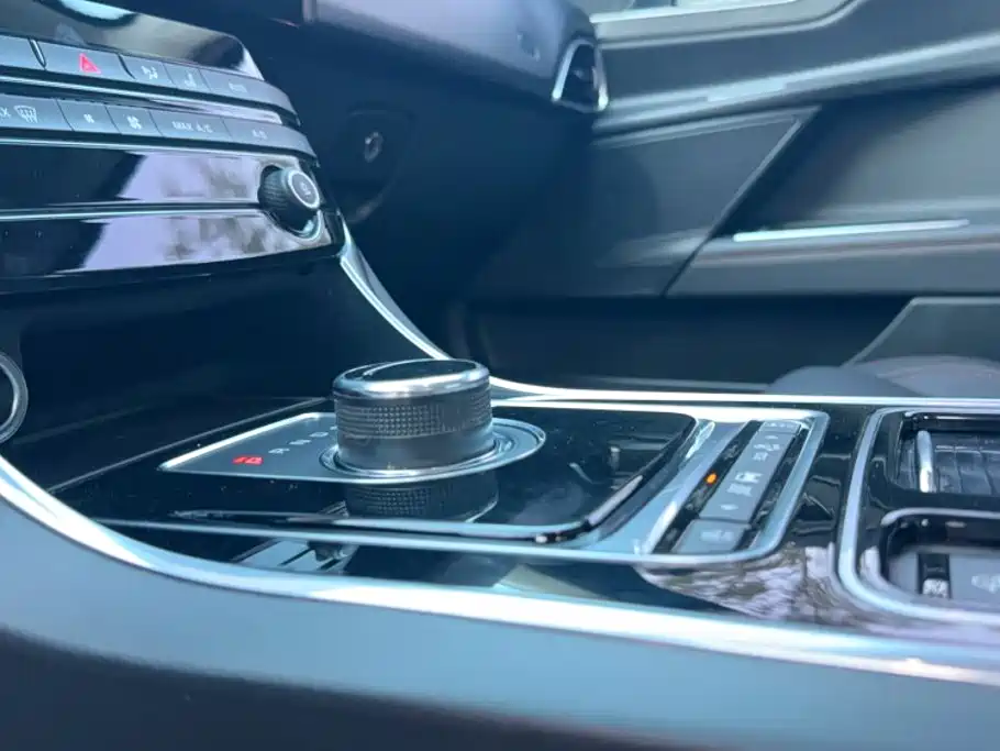 Jaguar XEL — миниатюра 17