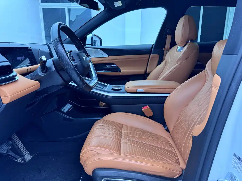 XPeng G9 — миниатюра 4