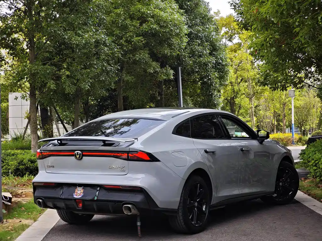 Changan UNI-V iDD — миниатюра 10