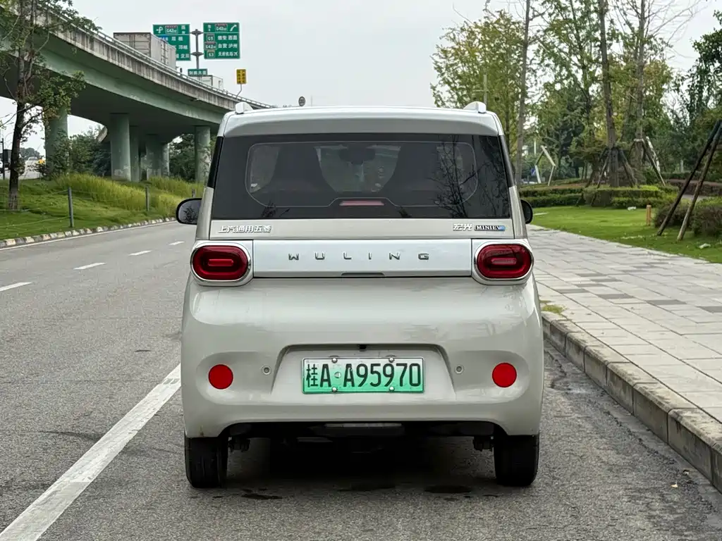 Wuling MINIEV — миниатюра 7