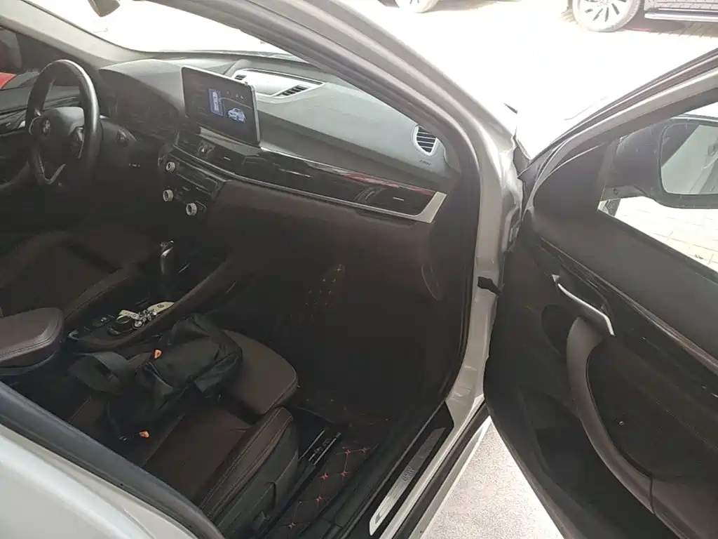 BMW X1 — миниатюра 9