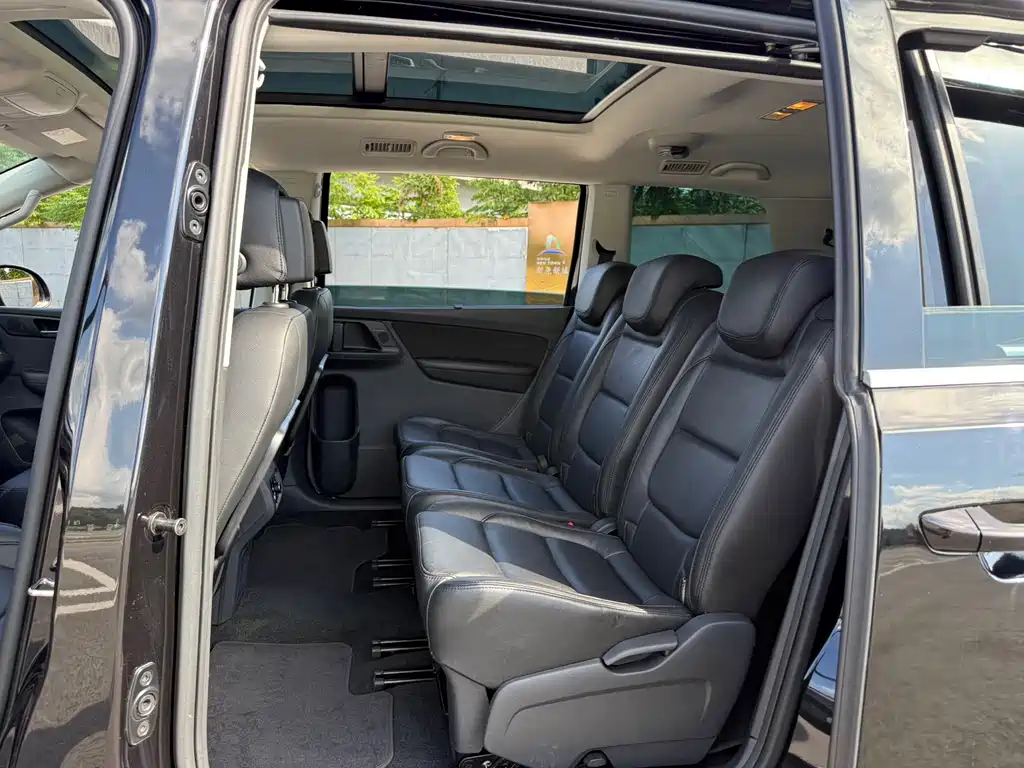 Volkswagen Sharan — миниатюра 8