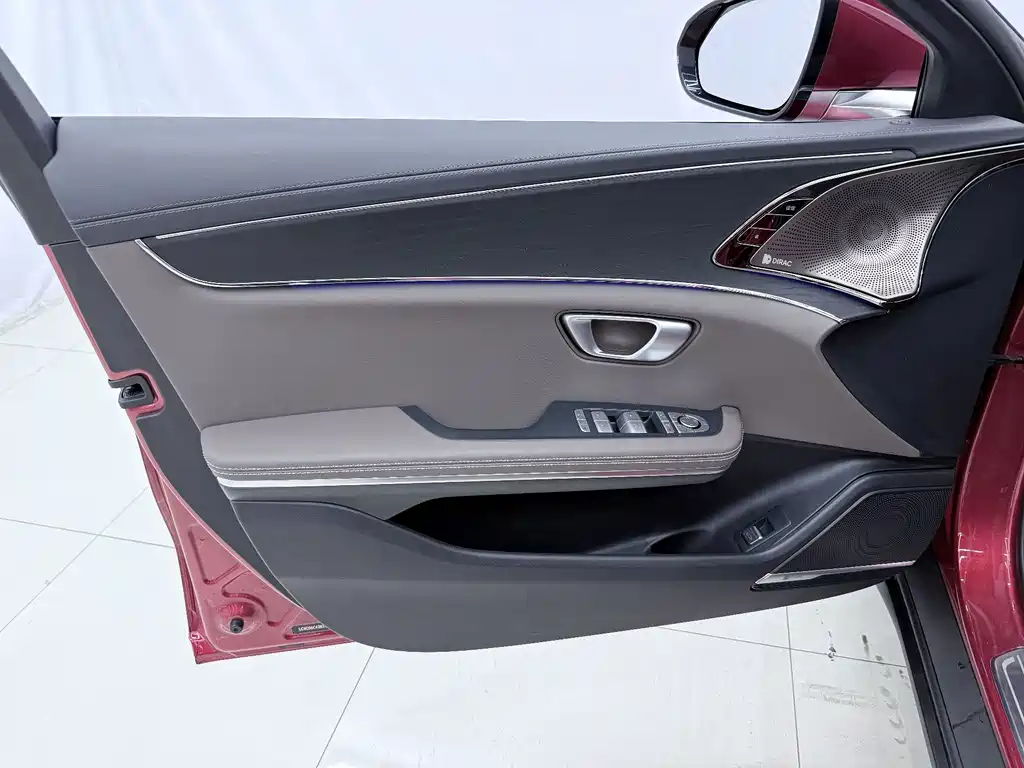 BYD Han — миниатюра 17