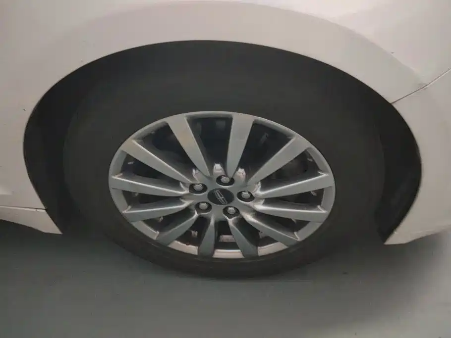 Lincoln MKZ — миниатюра 6