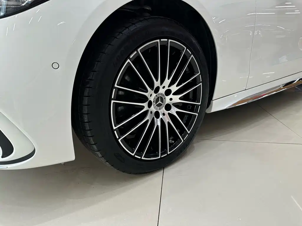 Mercedes-Benz C-Class — миниатюра 16