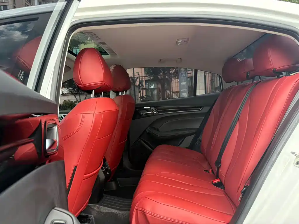 Roewe i5 — миниатюра 8