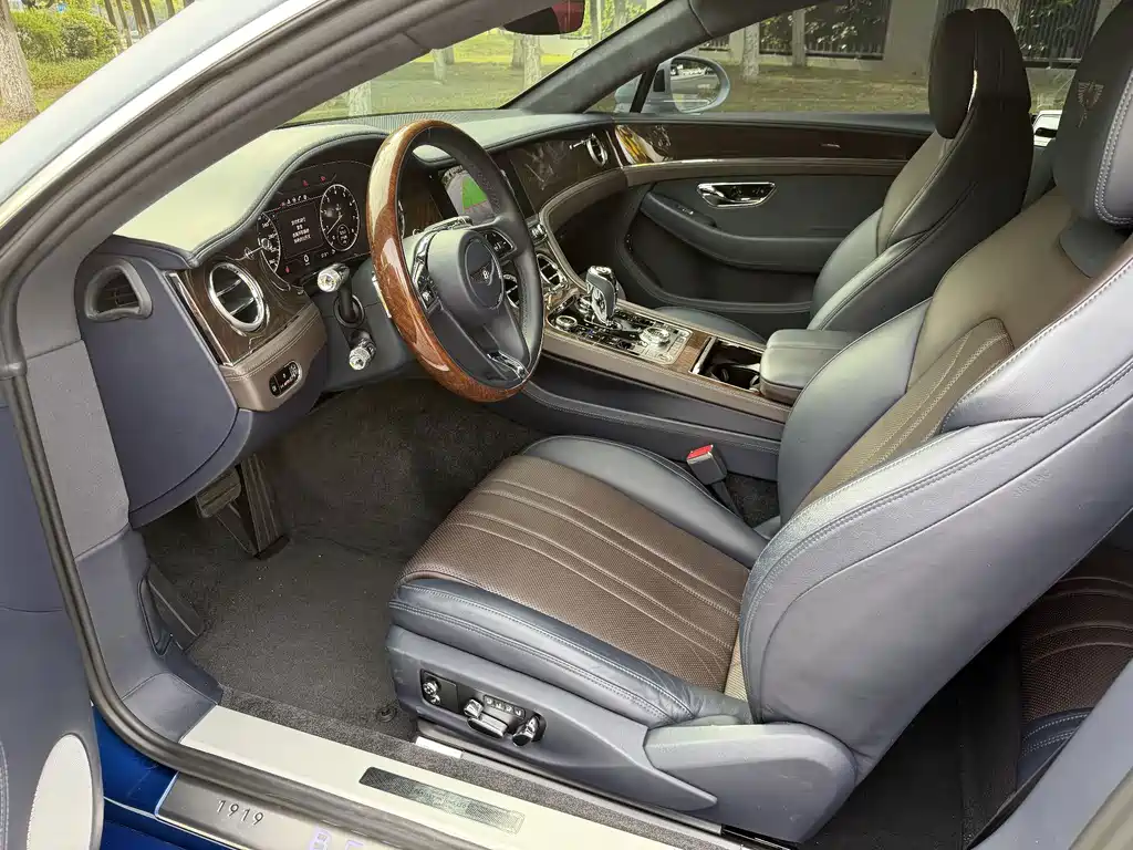 Bentley Continental — миниатюра 7