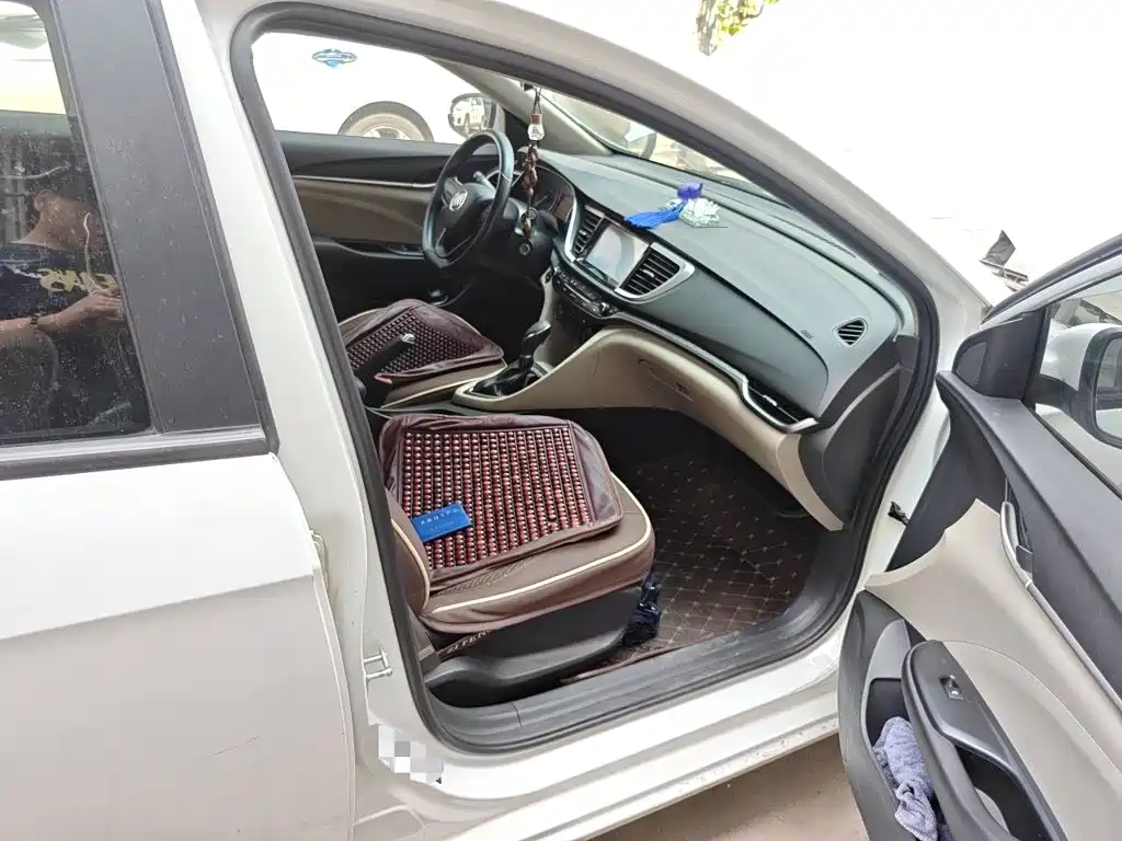 Buick Excelle — миниатюра 17