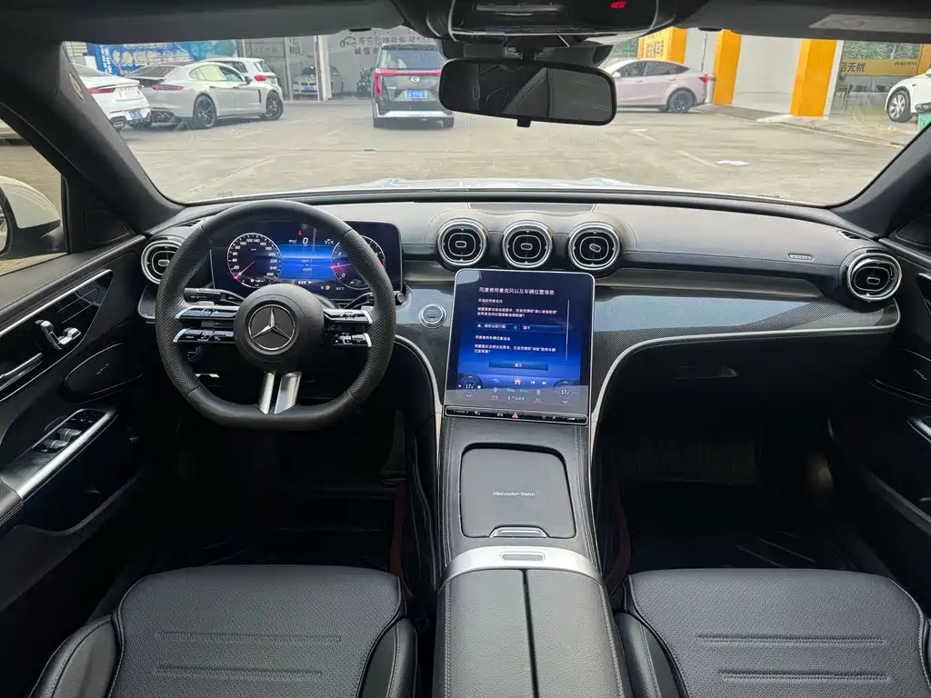Mercedes-Benz C-Class — миниатюра 8