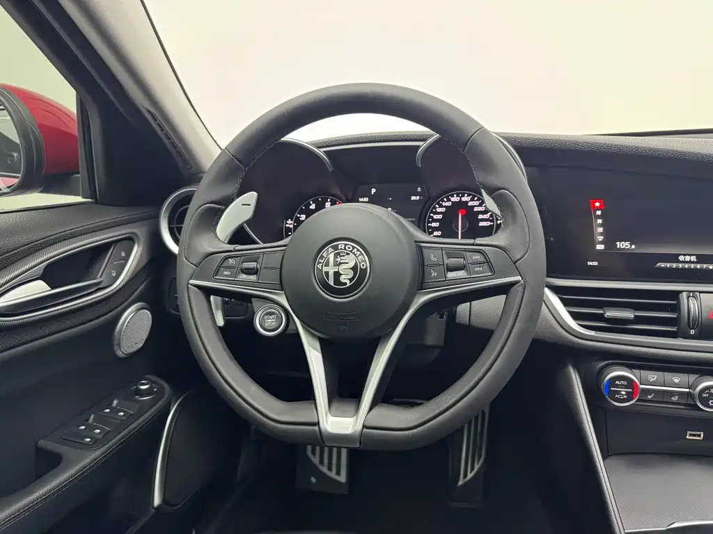 Alfa Romeo Giulia — миниатюра 11