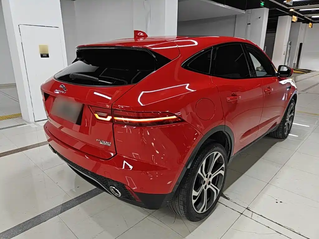 Jaguar E-PACE — миниатюра 7