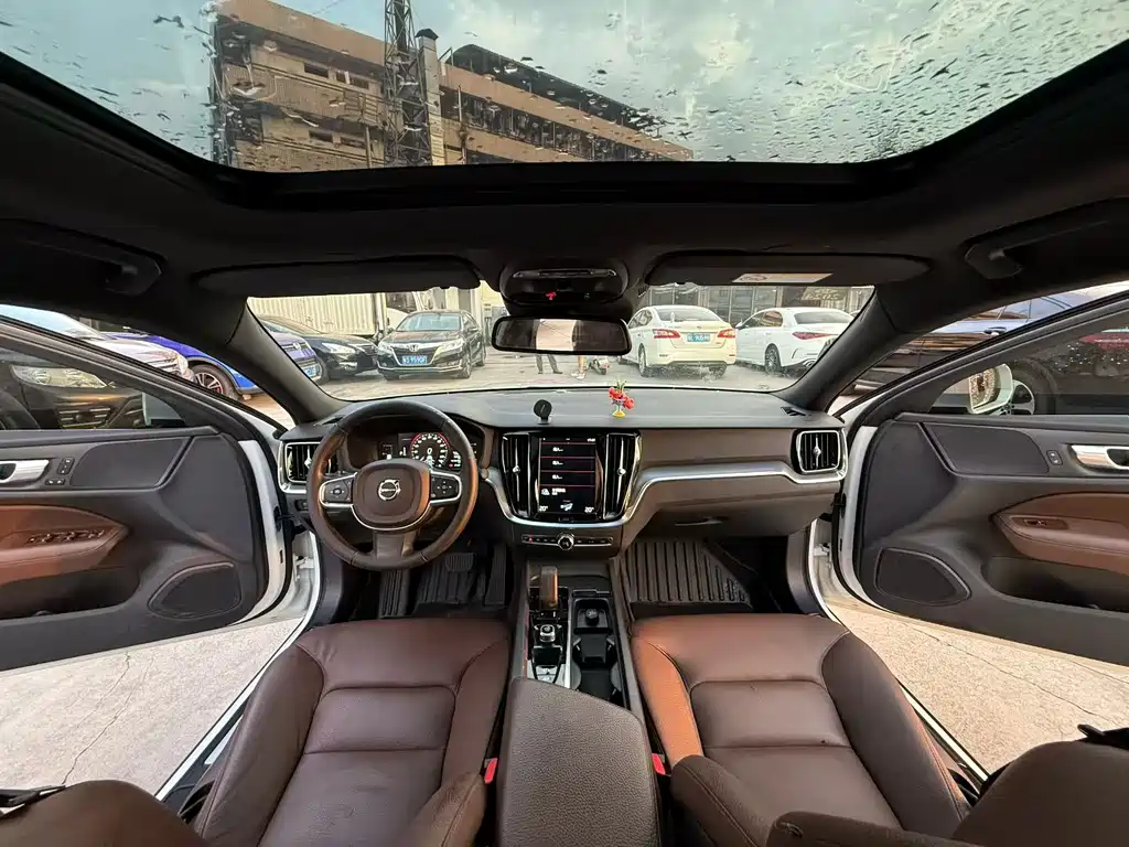 Volvo S60 — миниатюра 5