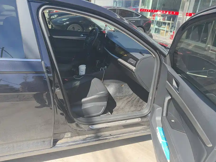 Volkswagen Lavida — миниатюра 8