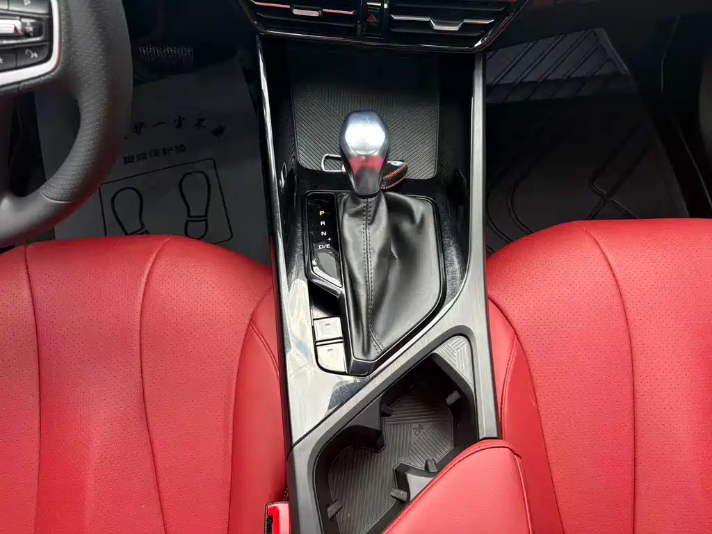Roewe i5 — миниатюра 6
