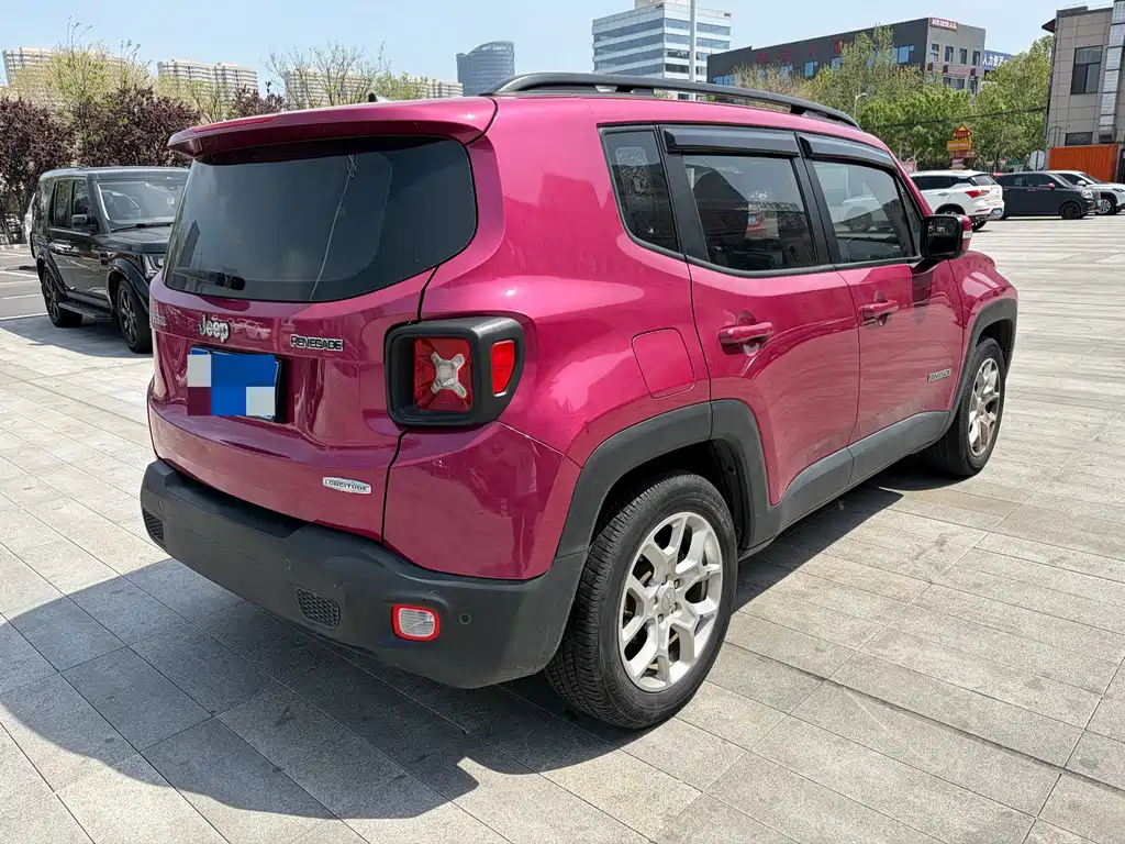 Jeep Renegade 180T Auto High Energy Edition, фото 8