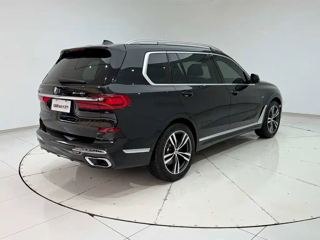 BMW X7 — миниатюра 28