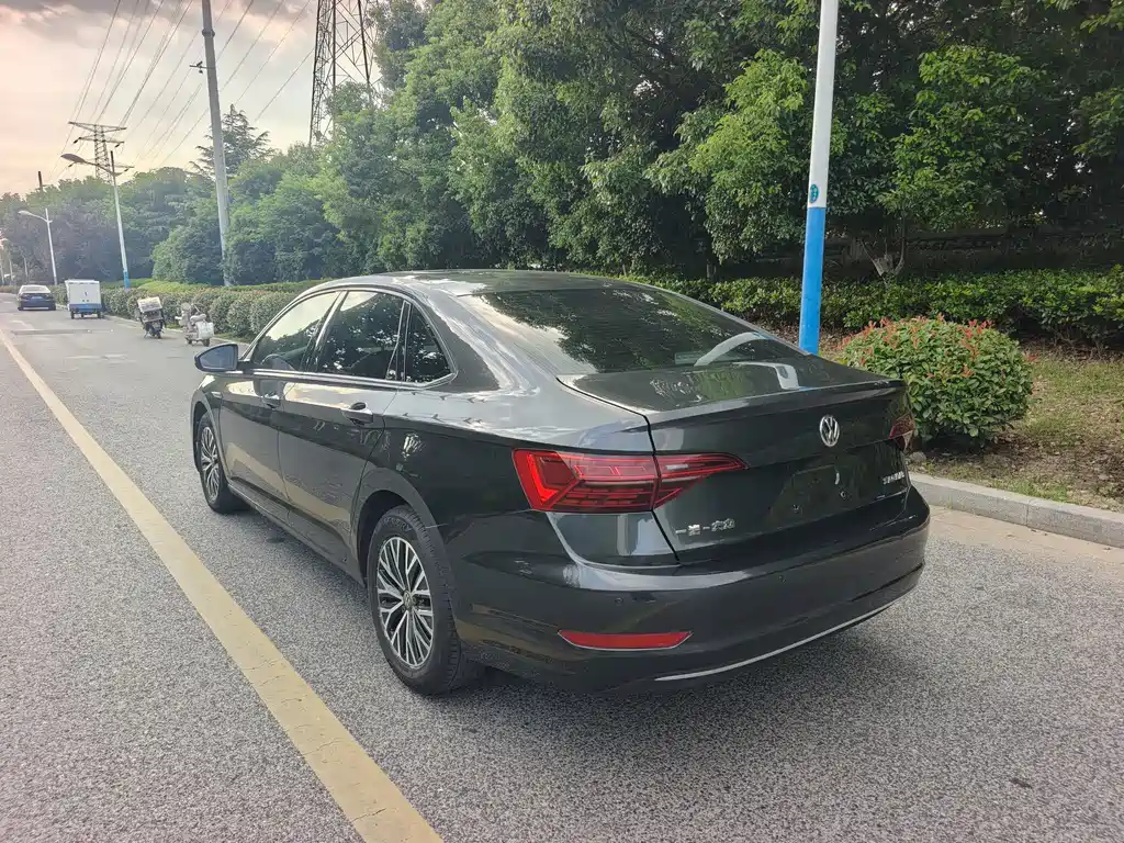Volkswagen Sagitar — миниатюра 6