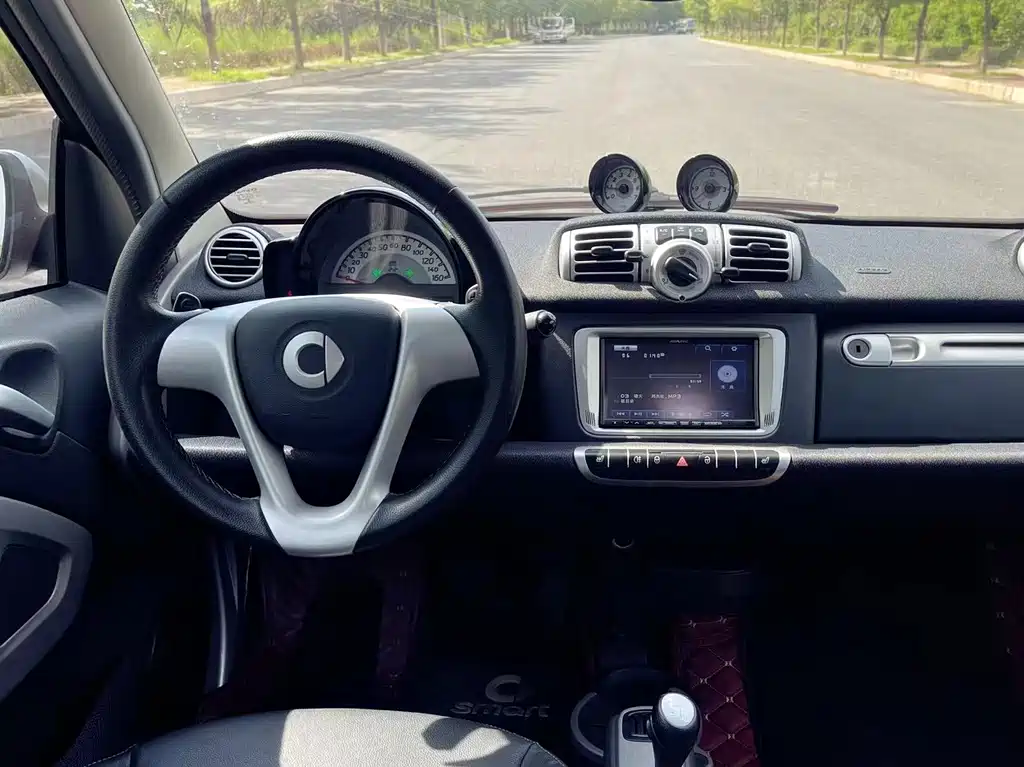 smart Smart Fortwo — миниатюра 8