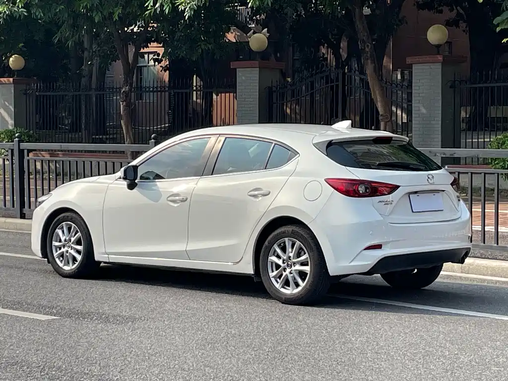 Mazda 3 Axela — миниатюра 3