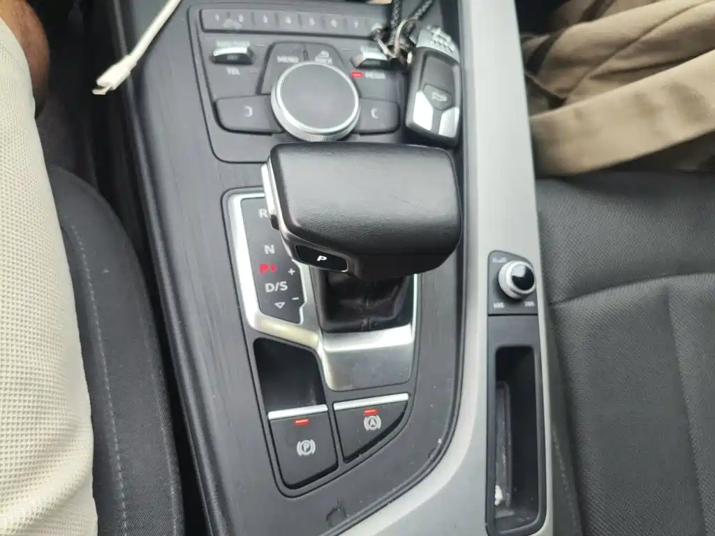 Audi A4L — миниатюра 7