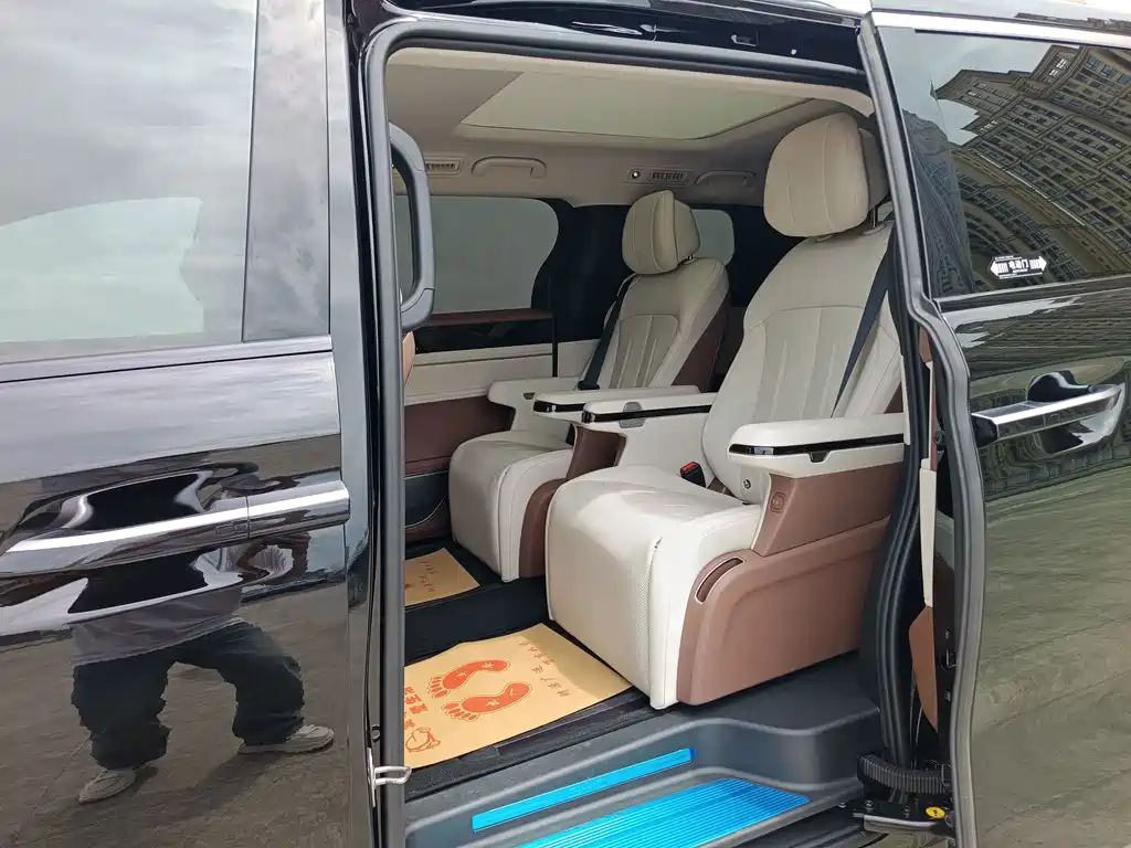 BYD Xia — миниатюра 9