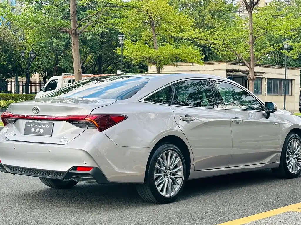 Toyota Avalon — миниатюра 10