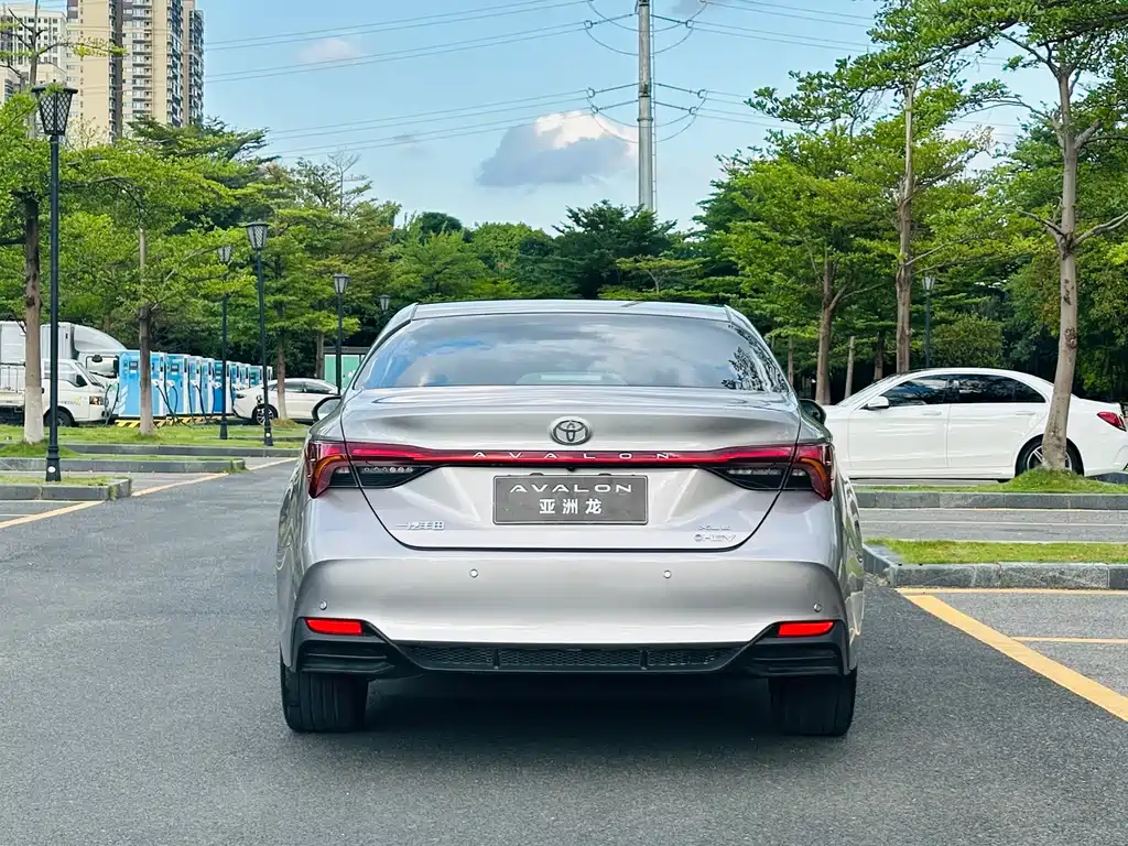 Toyota Avalon — миниатюра 9