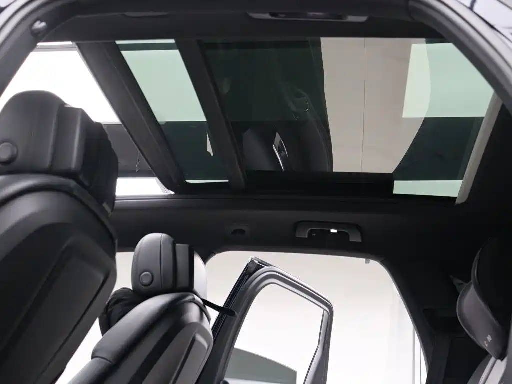 Porsche Cayenne — миниатюра 9