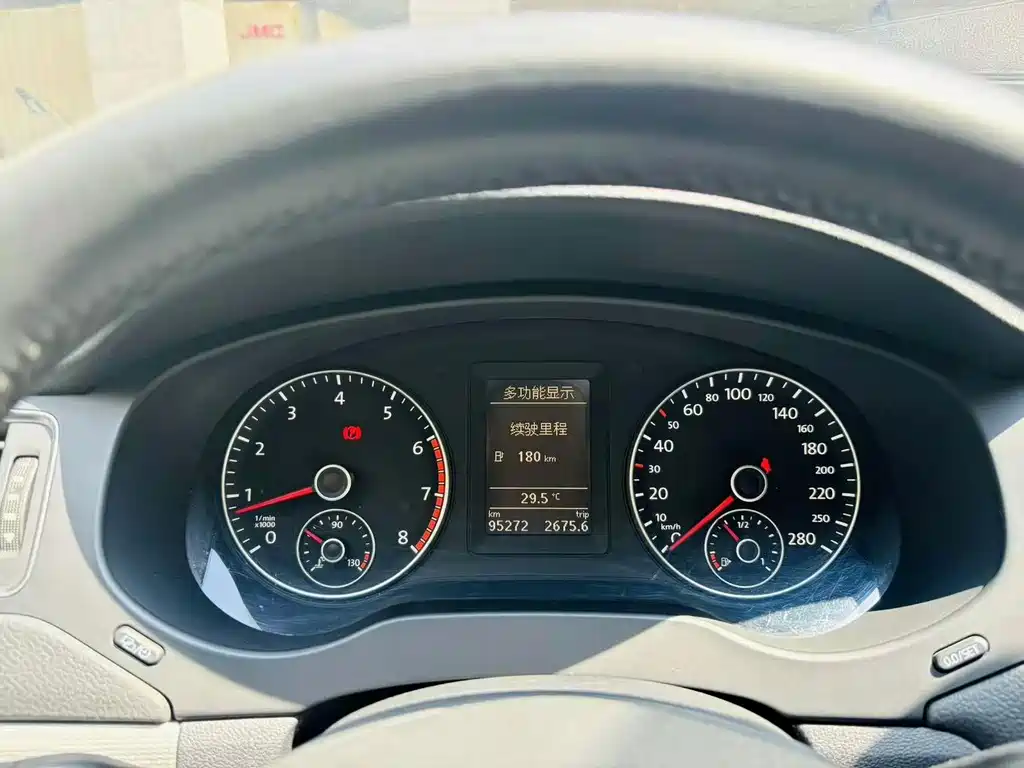 Volkswagen Sagitar — миниатюра 9