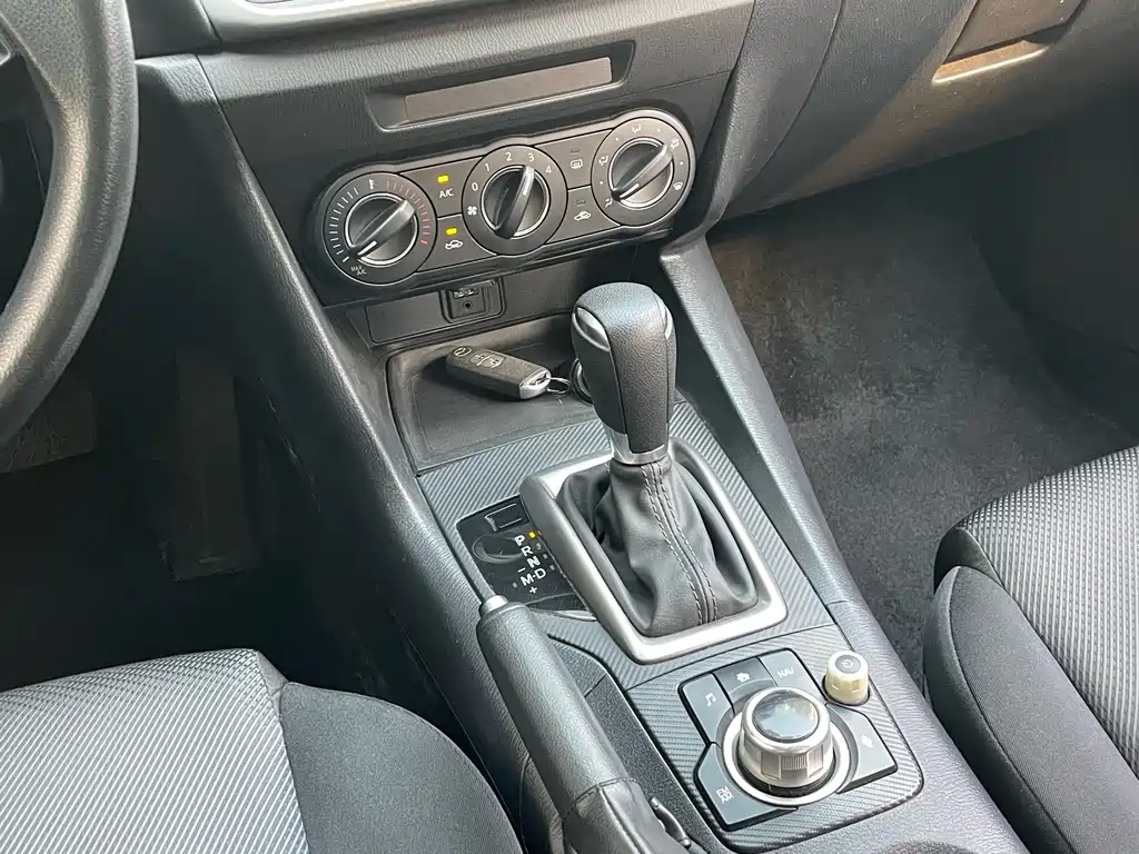 Mazda 3 Axela — миниатюра 12