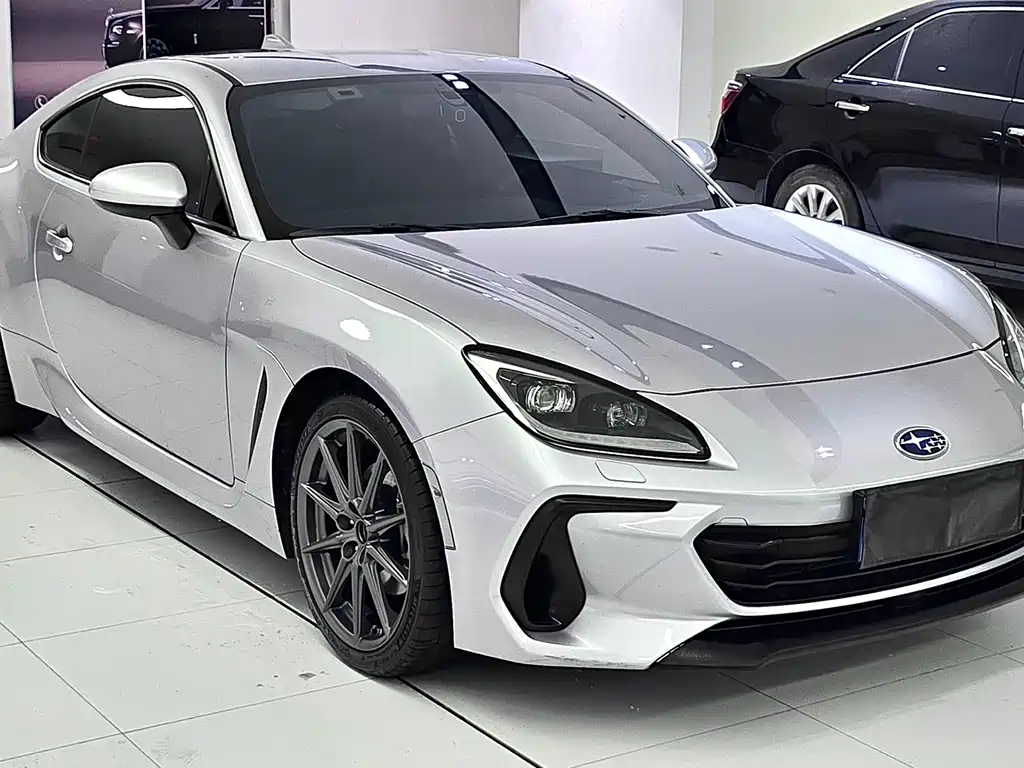 Subaru BRZ 2023 2.4L MT 10