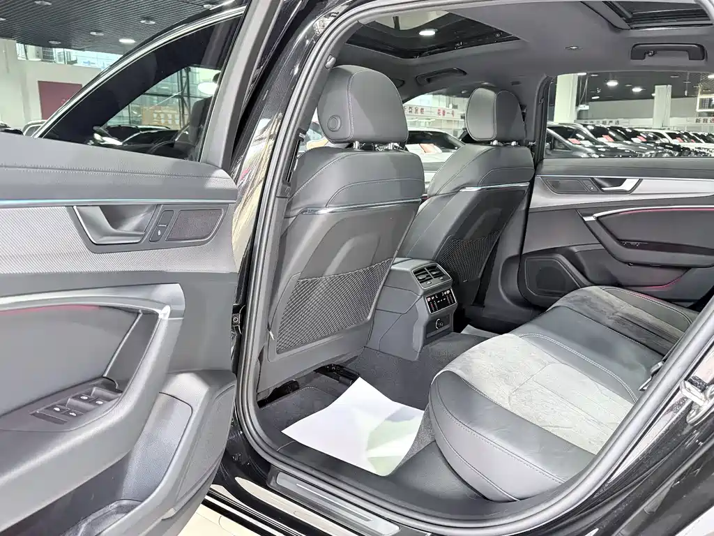Audi A6L — миниатюра 12