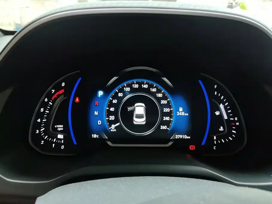 Hyundai Elantra — миниатюра 14