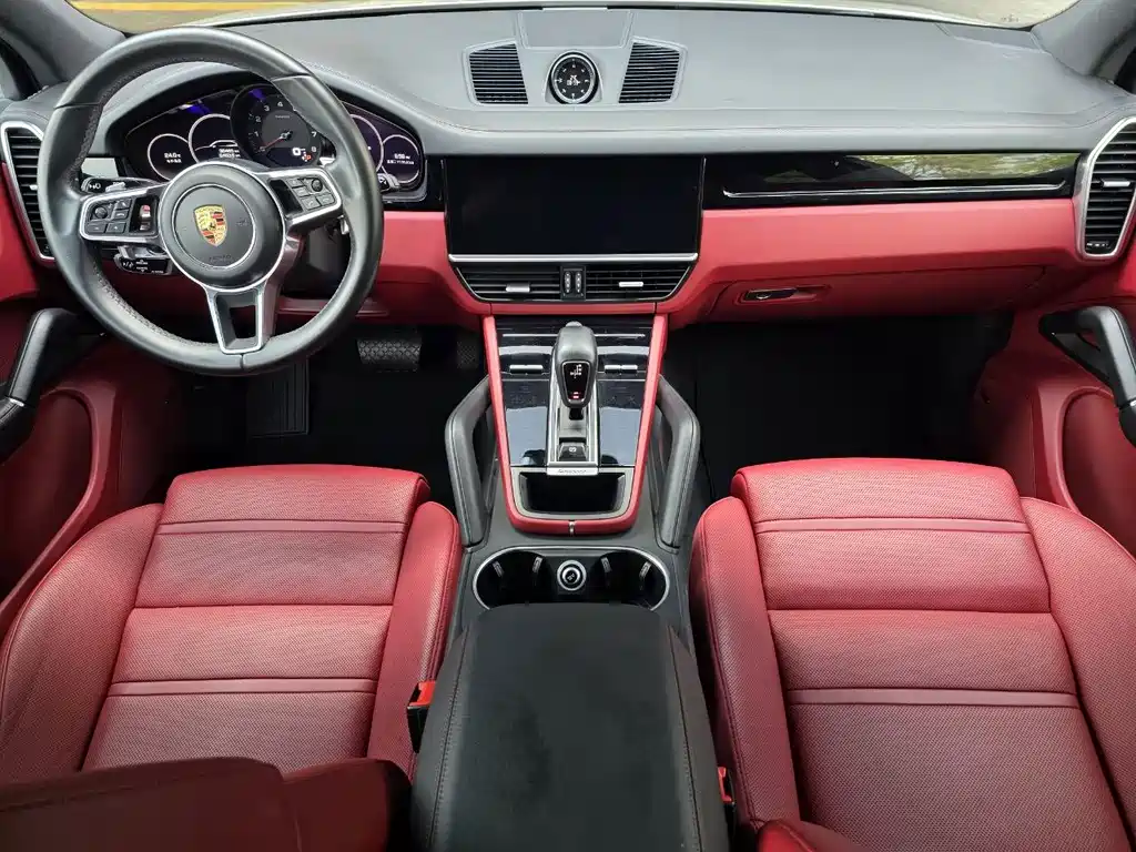 Porsche Cayenne — миниатюра 7