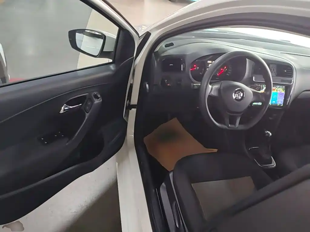 Volkswagen Polo — миниатюра 16