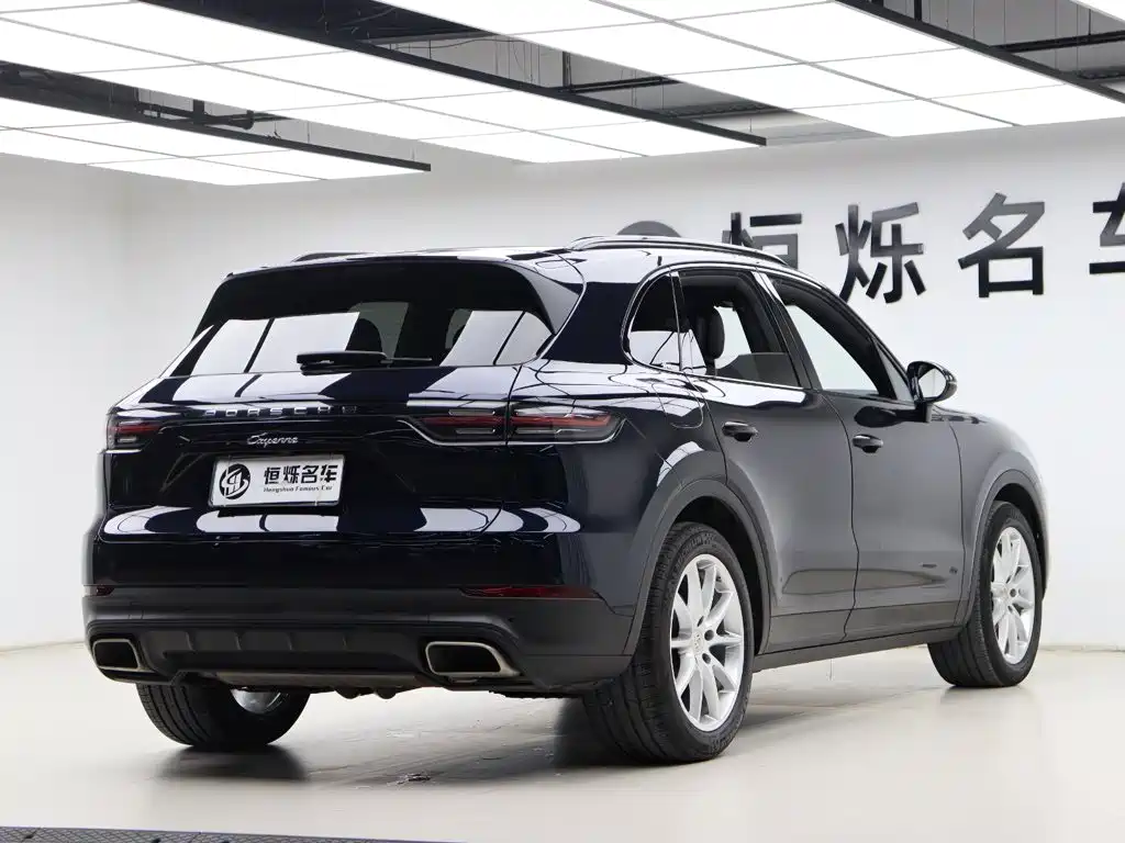 Porsche Cayenne — миниатюра 28