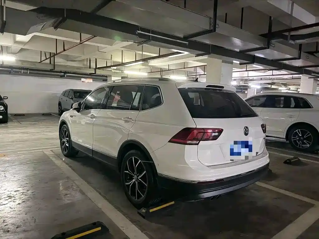 Volkswagen Tiguan L — миниатюра 13