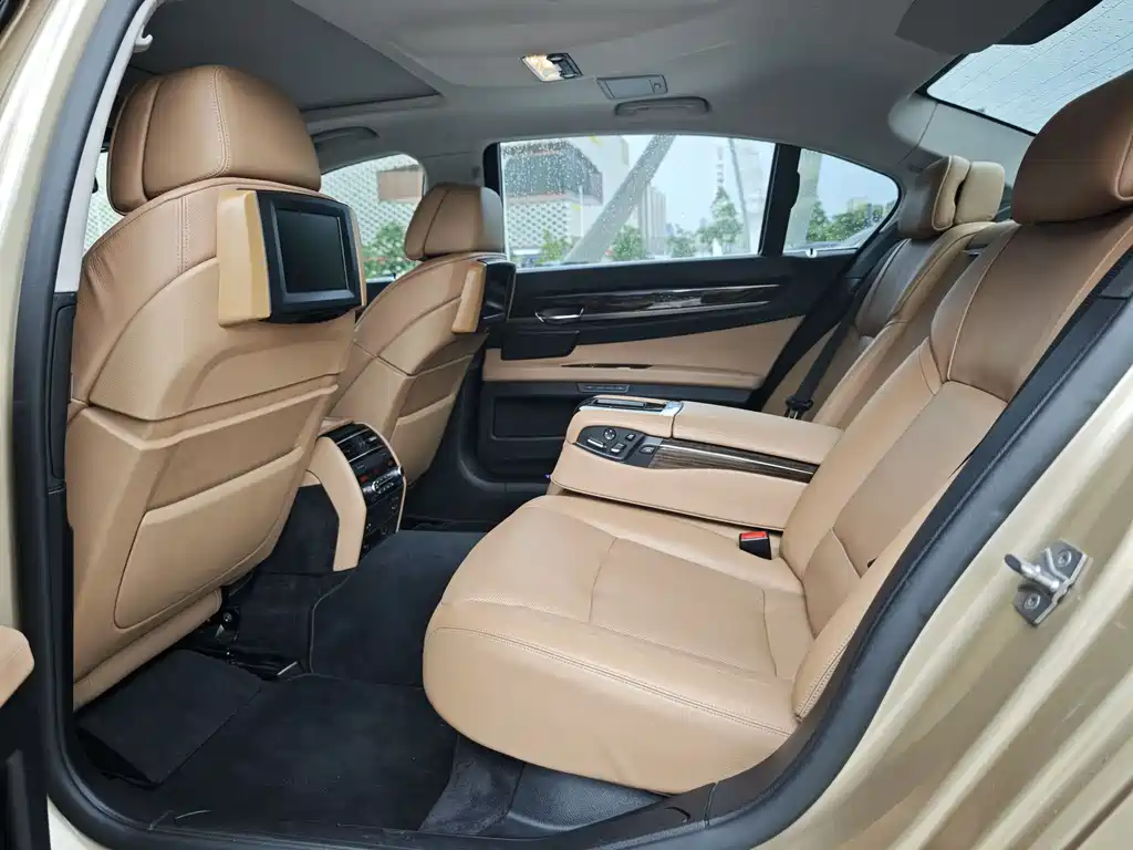 BMW 7 Series 7 2009 740Li Luxury