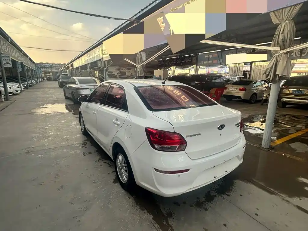 Kia Huanchi — миниатюра 9