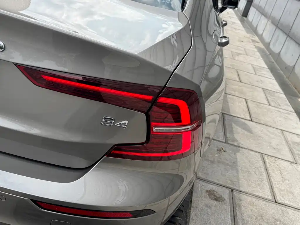 Volvo S60 — миниатюра 36