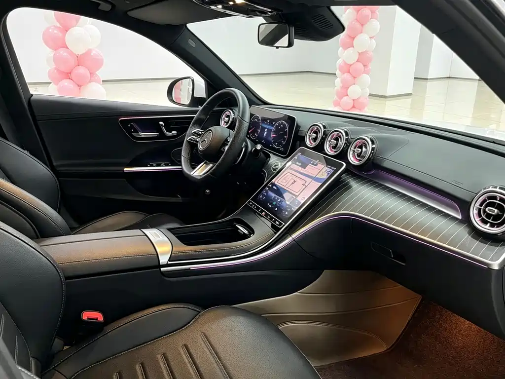 Mercedes-Benz C-Class — миниатюра 6